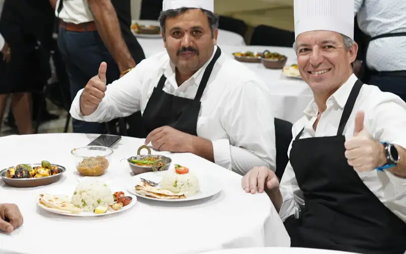 Presentation & Dining